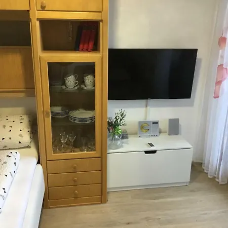 Gemuetliche 1z In Mit Balkon, Schwimmbad, Sauna, Fitness Schönwalde