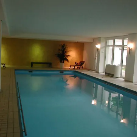 Gemuetliche 1z In Mit Balkon, Schwimmbad, Sauna, Fitness Apartment